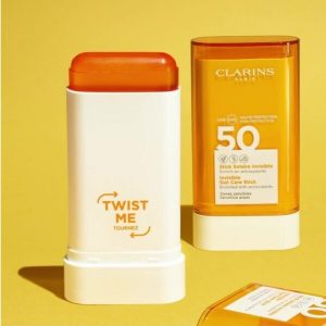 ضد آفتاب استیکی SPF 50 حجم 17 گرم